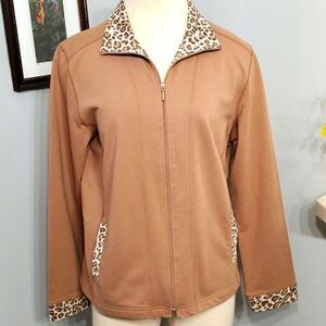 Tan, vintagelight weight, jacket with leopard trim. By Rafael sport. SIZE LARGE.